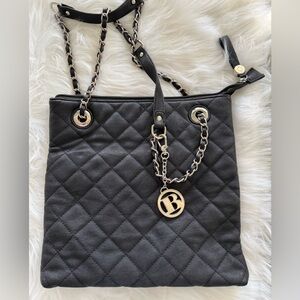 Chic Black Quilted Shoulder Bag with Chain